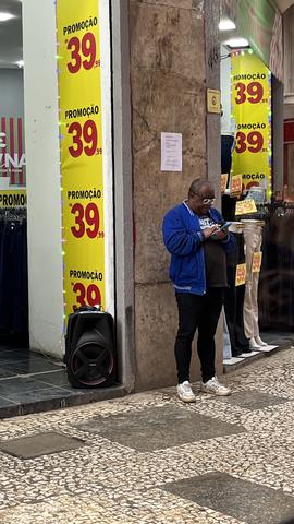 Vendedor de jeans [1/2]